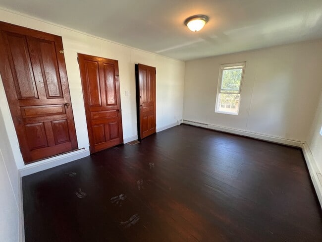 Building Photo - 822 Tuckerton Ave