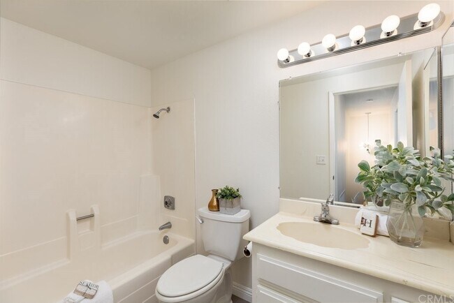 Building Photo - 2061 W Redlands Blvd