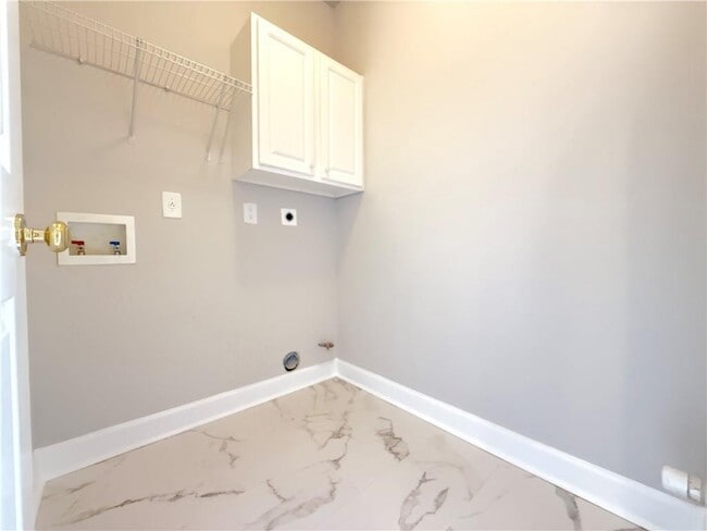 Building Photo - 3500 Millwater Crossing NE