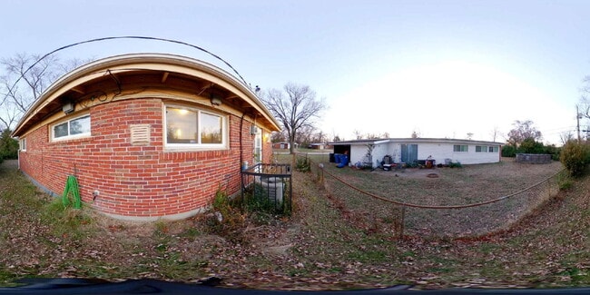 Building Photo - 8507 Fir Dr