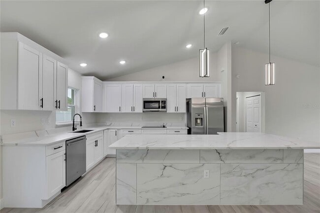 Building Photo - 3261 W Viking Ln