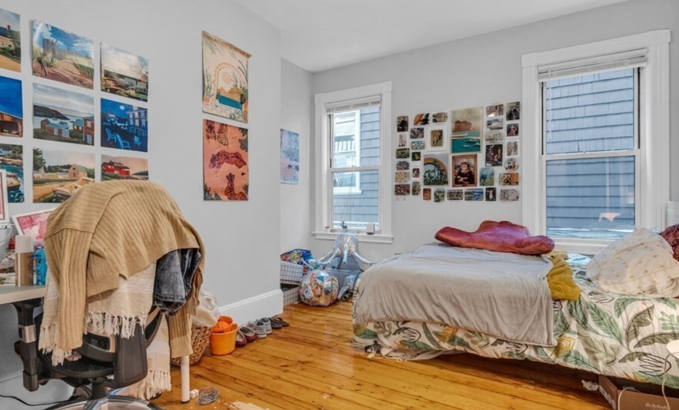 Building Photo - 176 Saint Alphonsus St