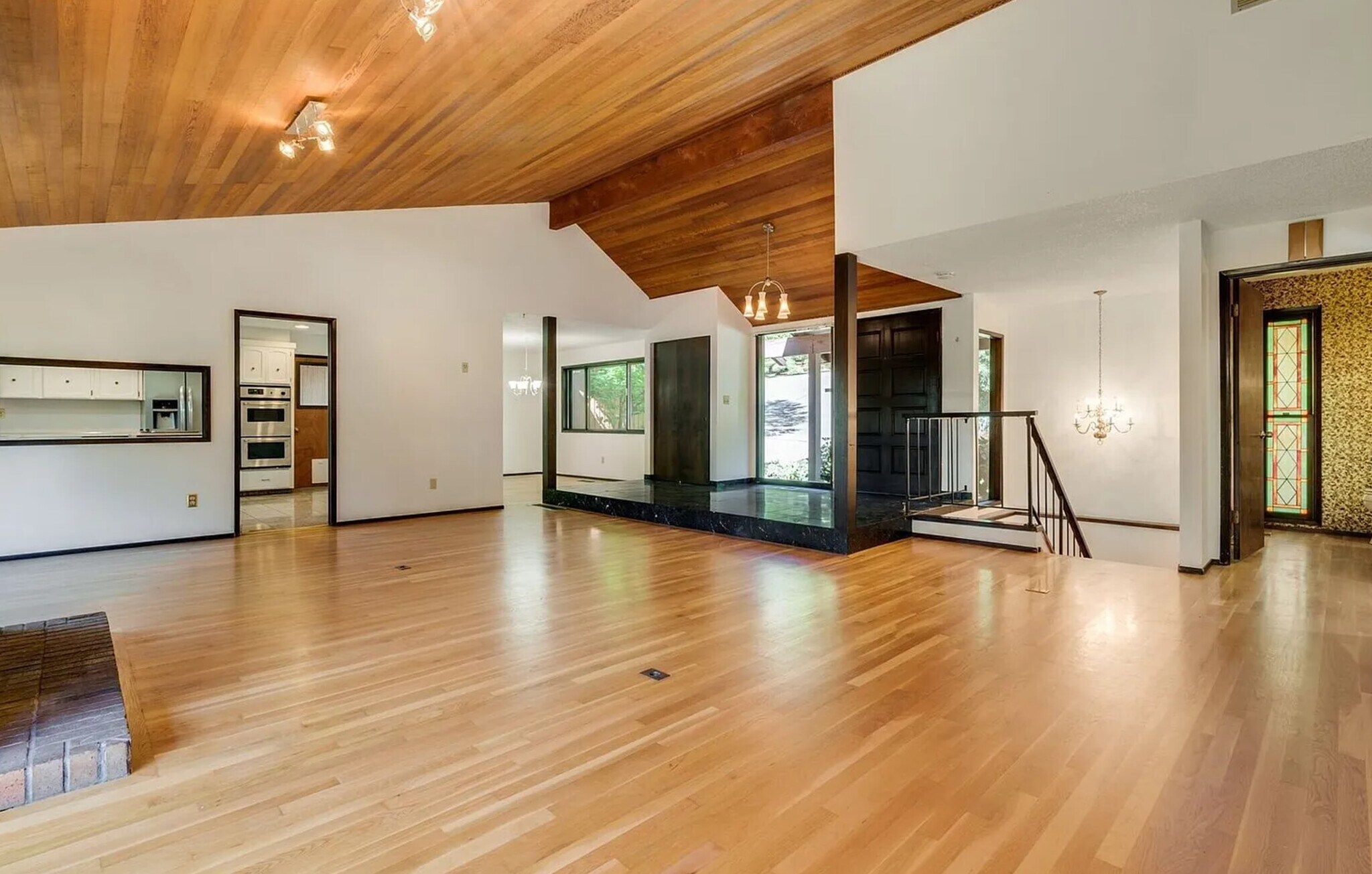 Building Photo - 6790 SW Raleighview Ct