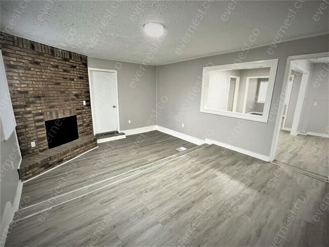 Building Photo - 445 Rockdale Dr