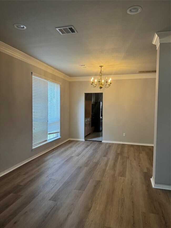 Building Photo - 602 Cloud Ct
