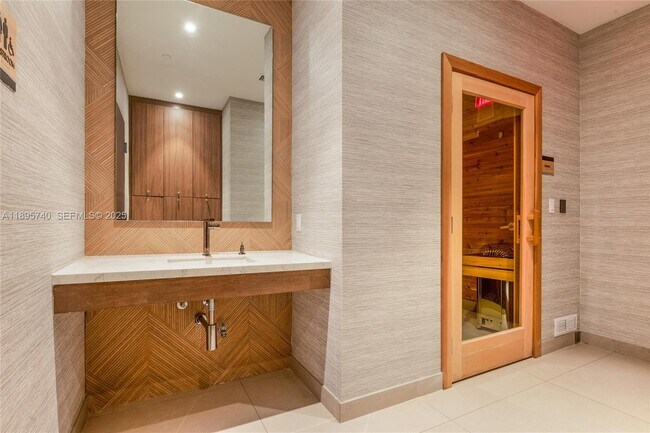 Building Photo - 9600 S Dixie Hwy