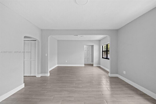 Building Photo - 1227 NW 27th St