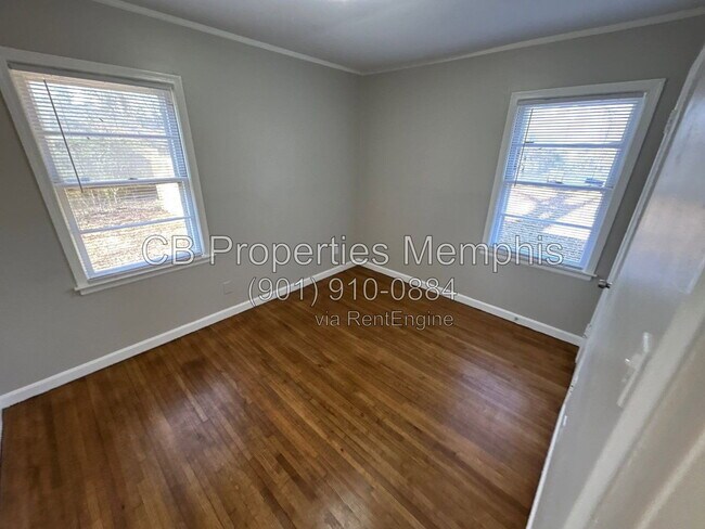 Building Photo - 4006 Newton Dr