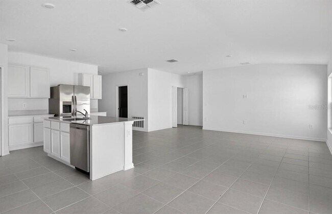 Building Photo - 5161 Green Belt Dr