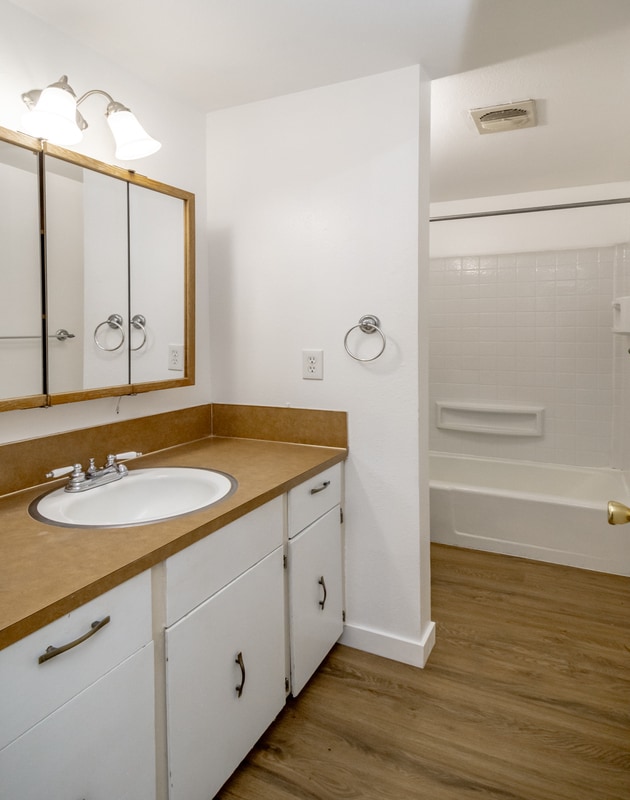 Building Photo - 13314 86 Ave E