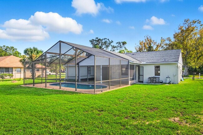 Building Photo - "Charming 3-Bedroom Oasis with 2 Baths on ...