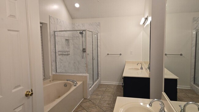 Building Photo - 244 Bradford Ridge Cove
