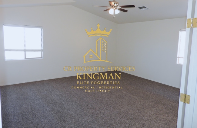 Building Photo - Beautiful 3 bed 2 bath Split Floor plan home - Near KRMC Hualapai Mountain Campus