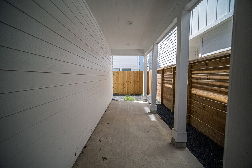 Building Photo - 4706 Idaho St