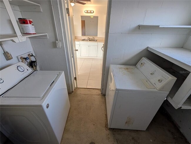 Building Photo - 27284 Sunnybrook Rd