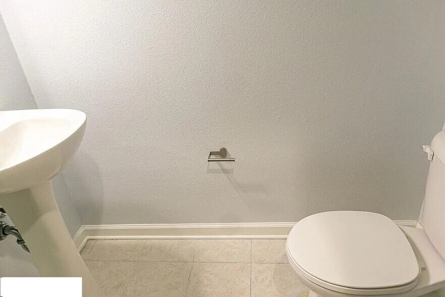 Building Photo - 5905 Rocky Mount Dr