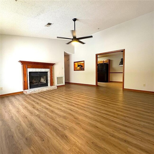 Building Photo - 1226 Shannon Way SW