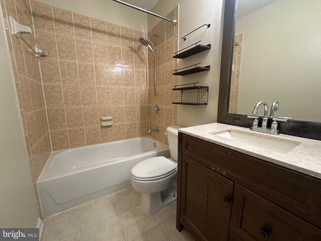 Building Photo - 8282 White Pine Dr