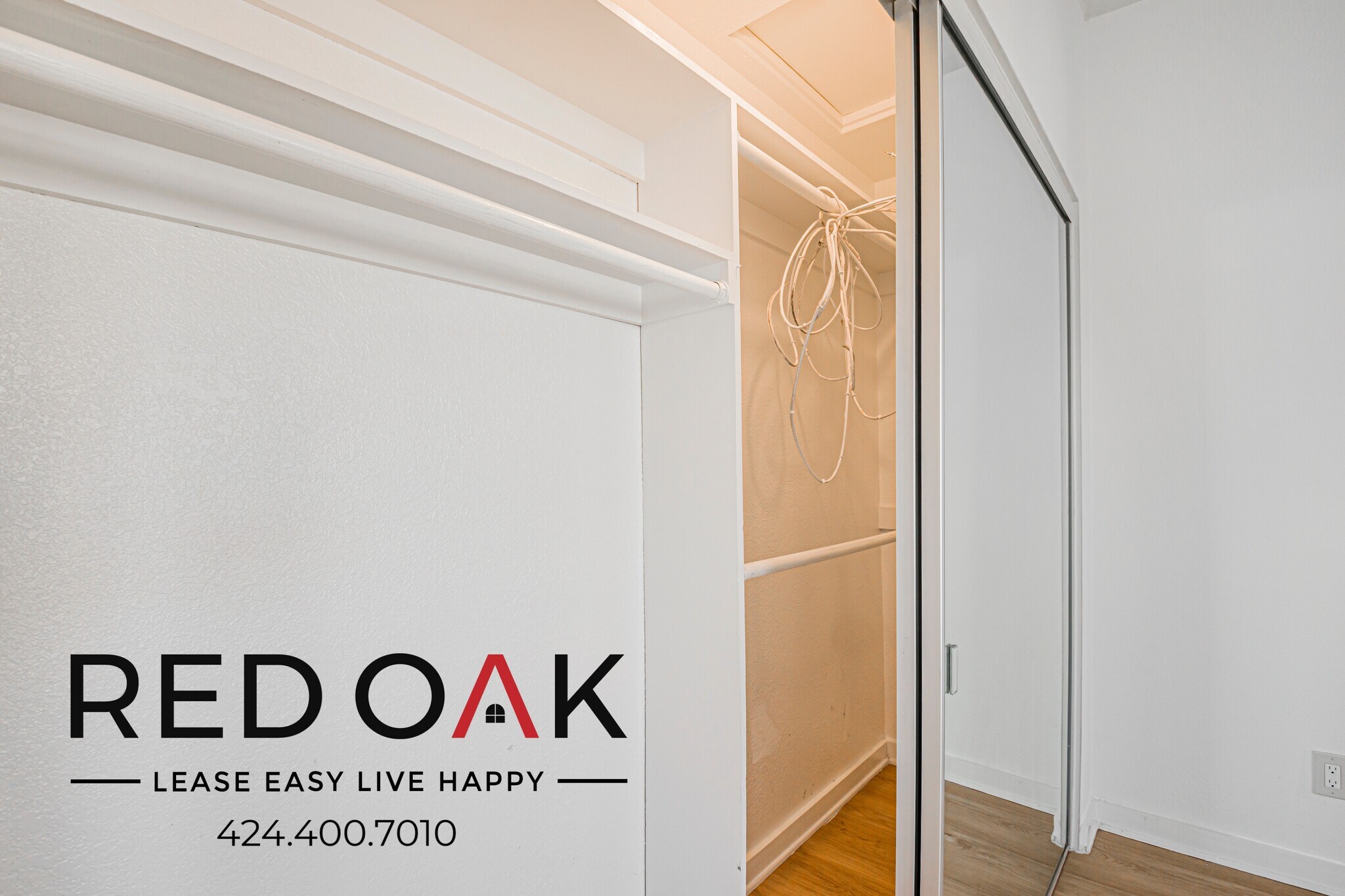 Building Photo - 901 S Ardmore Ave