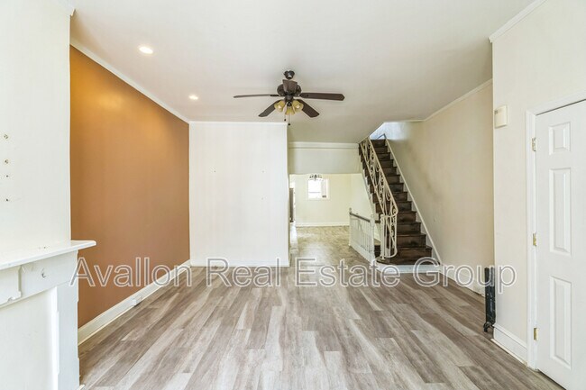 Building Photo - 1124 W Nevada St