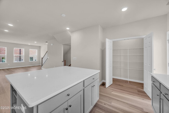 Building Photo - 16 Barton Ave