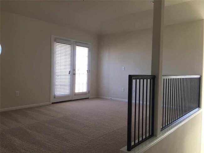 Building Photo - 5708 Scenic Lake Dr