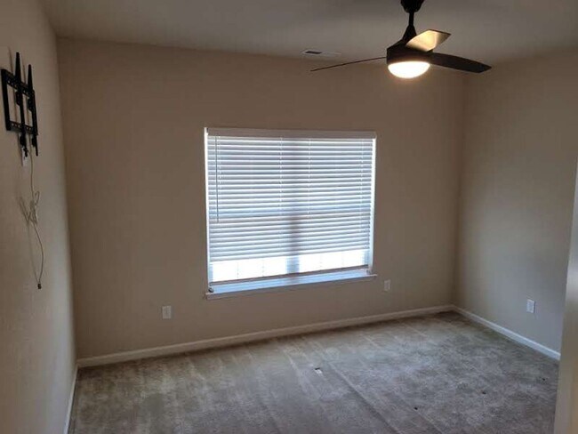 Building Photo - 509 Ackerman Ln
