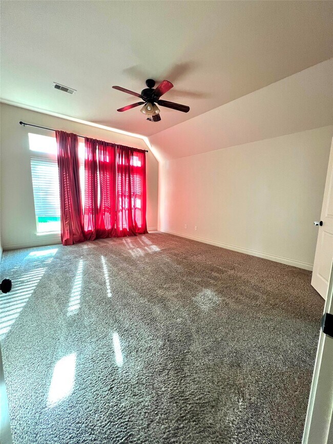 Building Photo - 2801 Field Hollow Dr