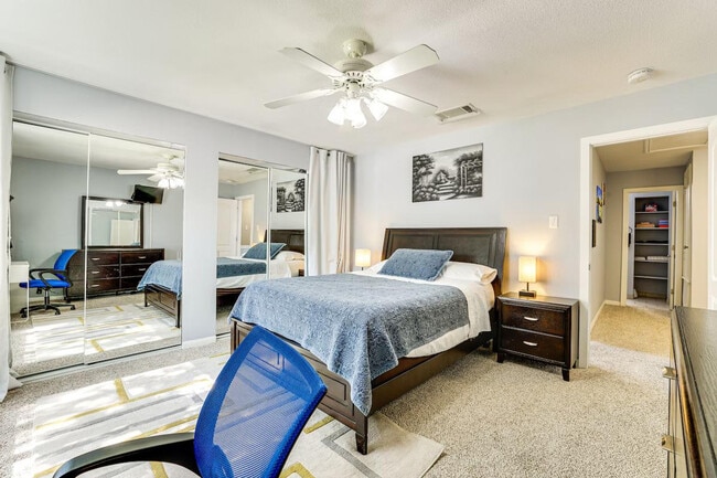 Building Photo - 1122 Gruene Rd