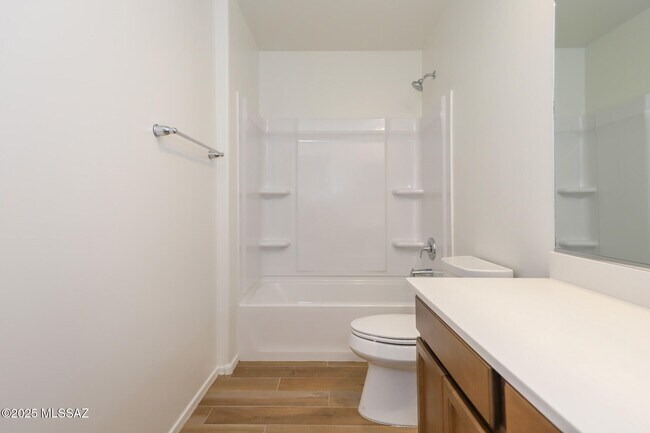 Building Photo - 9122 E Red Blf Ct