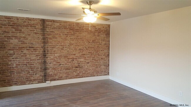 Building Photo - 26 Cataract St