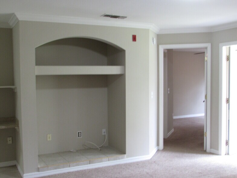 Building Photo - 3591 Kernan Blvd S