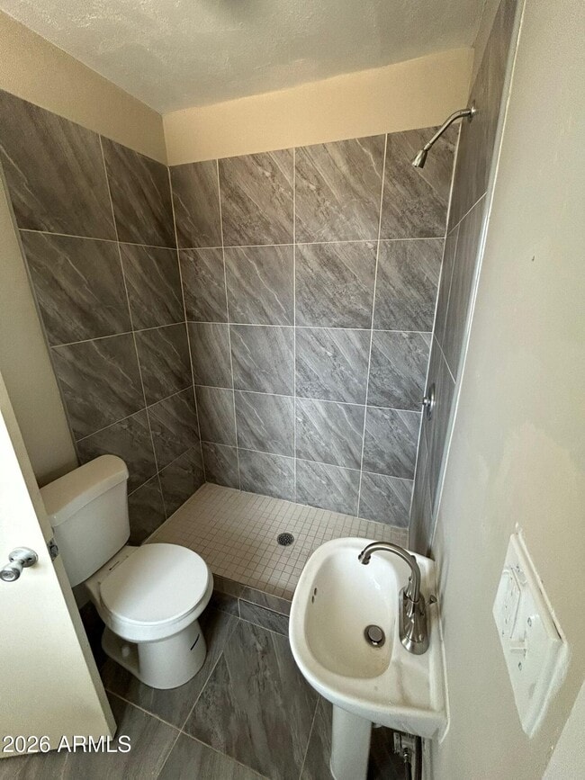 Building Photo - 2106 N Cougar Pl