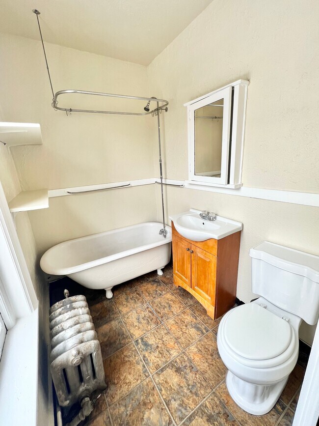 IMG_0817 - Cross Apartments