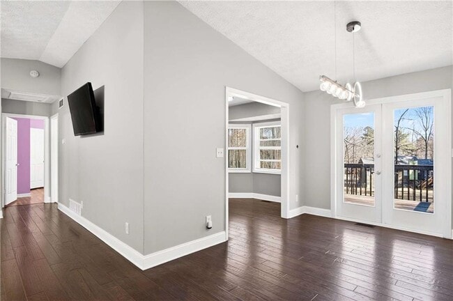 Building Photo - 808 Emerald Chase