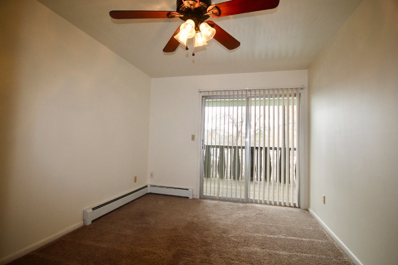 Building Photo - 705 S 16th Ave