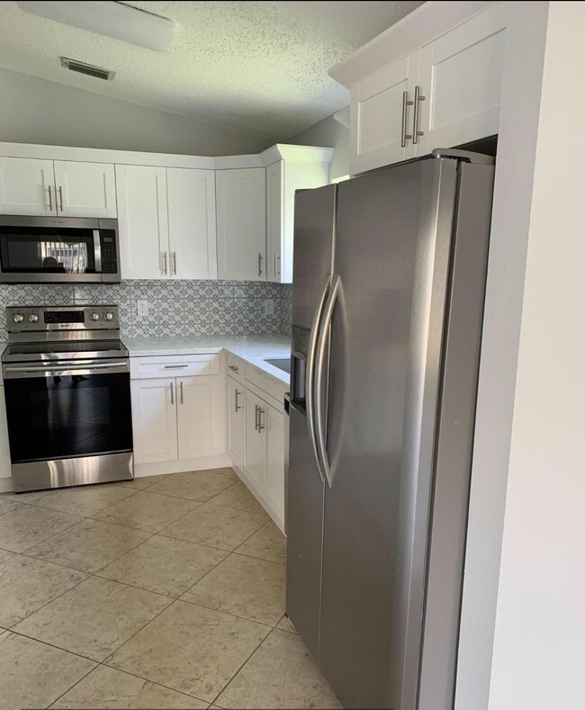 Building Photo - 1436 Waterway Cove Dr