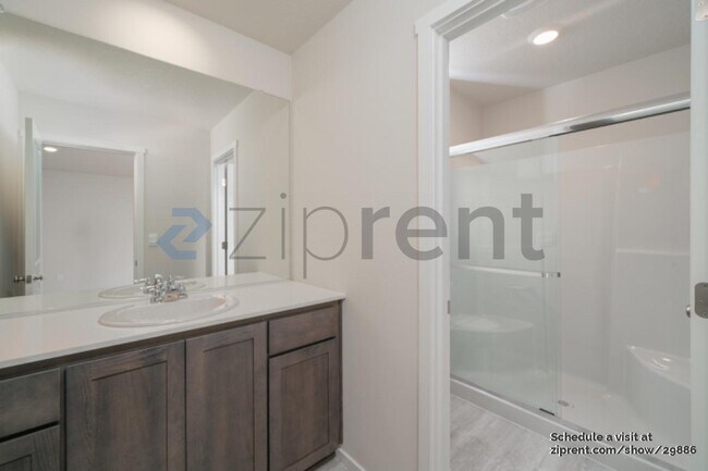 Building Photo - 17502 NW 10th Ct