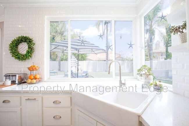 Building Photo - 23788 Sonata Dr