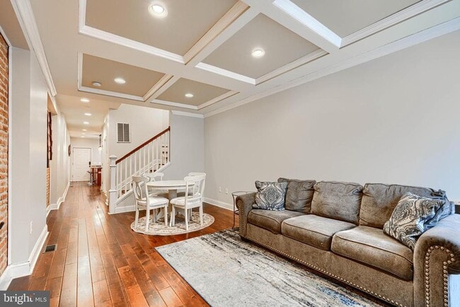 Building Photo - 1730 E Chase St