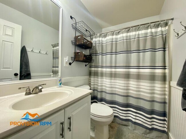 Building Photo - 106 Hanson Ct