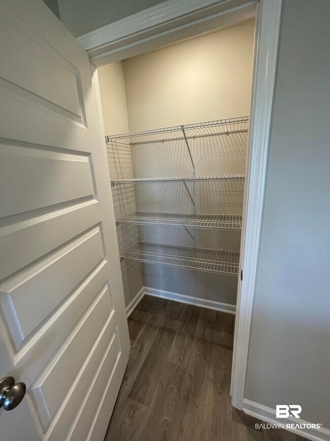 Building Photo - 23351 Shadowridge Dr
