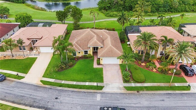 Primary Photo - 720 Cypress Pointe Dr W