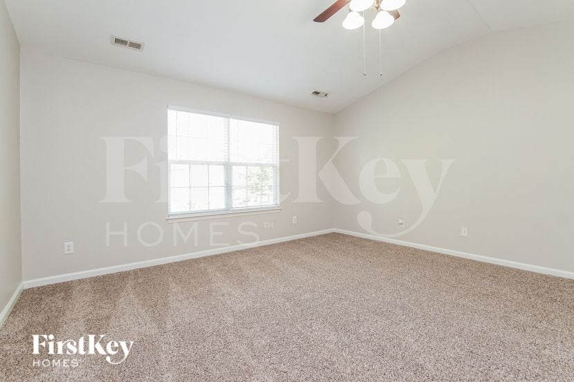 Building Photo - 236 N Honey Springs Ave