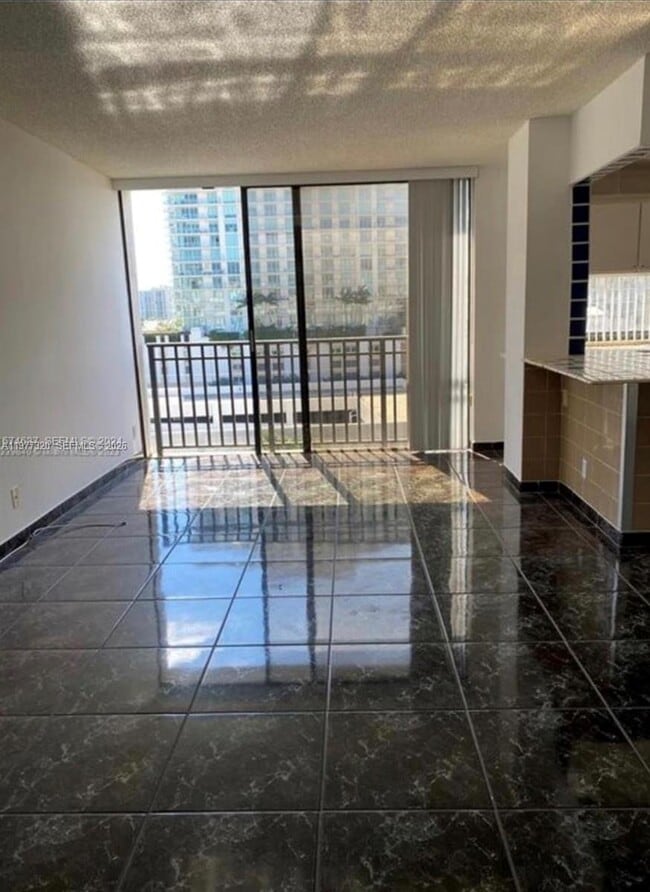 Building Photo - 16909 N Bay Rd