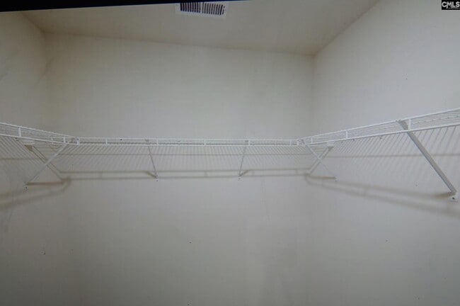 Building Photo - 457 Delahays Rd