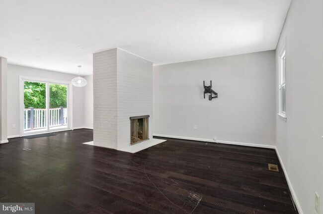 Building Photo - 9205 Midland Turn