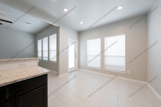 Building Photo - 600 Goates Rd