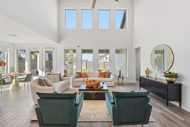 Building Photo - 28942 Woods Rose Ct