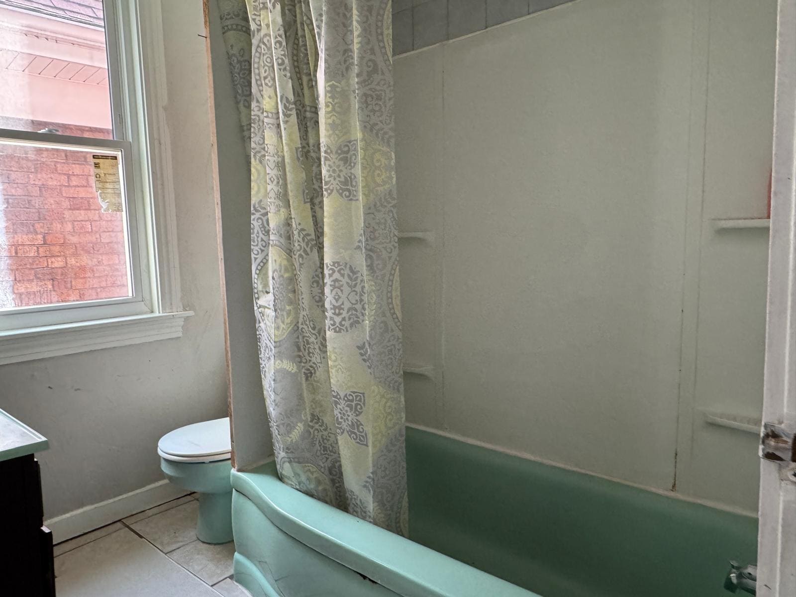 Building Photo - 1514 Fallowfield Ave